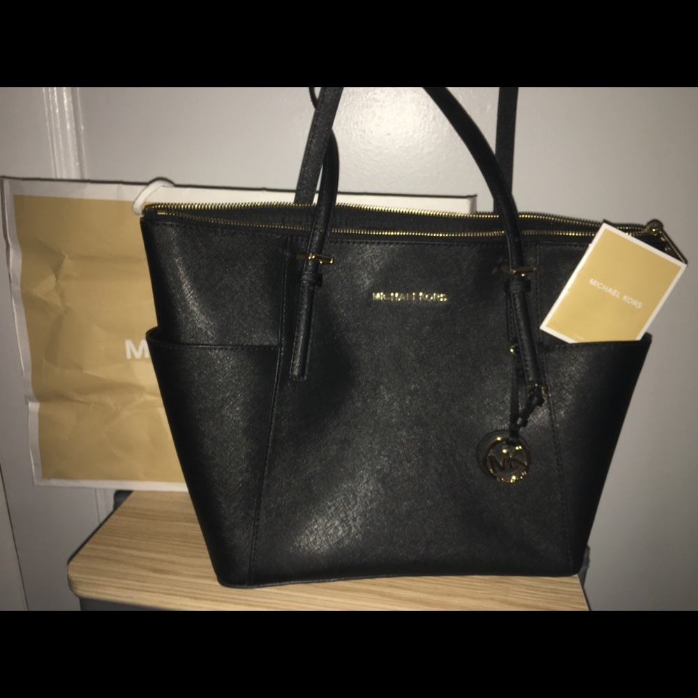 BRAND NEW Michael Kors Hand Bag